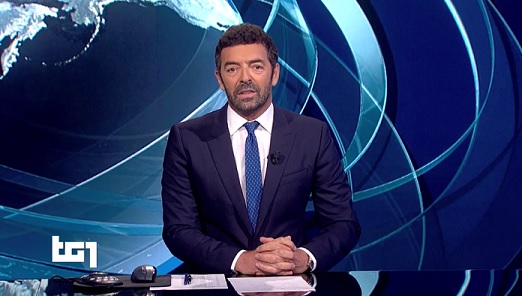 Alberto Matano si congeda dal TG1 per La Vita in Diretta. I saluti in diretta – Video