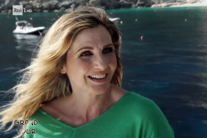 Ascolti TV | Venerdì 23 agosto 2019. Grand Tour chiude al 12%, Immaturi – Il Viaggio 10.4%