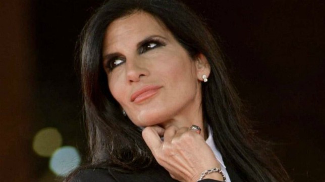 Pamela Prati: «Tornerò a fare la soubrette, non dando modo a programmi che hanno vivacchiato sul mio dolore di vivere di luce riflessa»