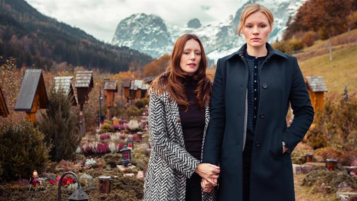 Programmi TV di stasera, venerdì 16 agosto 2019. In prima tv su Rai2 «Tutta la verità su mia madre»