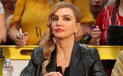 Milly Carlucci diffida Amici Celebrities: la conduttrice smentisce, Mediaset conferma