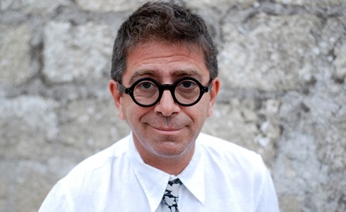 Grazie dei Fiori: torna su Rai3 l’Italia in musica raccontata da Pino Strabioli