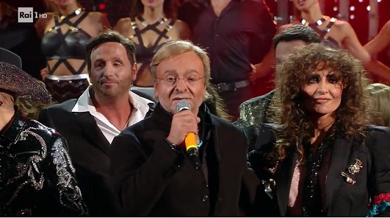 Tale e Quale Show 2019: Agostino Penna e Sara Facciolini vincono la quarta puntata. Cremonini commenta l’imitazione di Monte. Eva Grimaldi ultima: «Ho fatto cag*re» – Video
