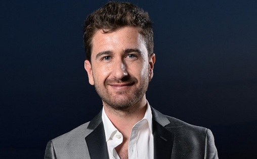 Tale e Quale Show 2019: Alessandro Siani quarto giudice alla prima puntata del torneo