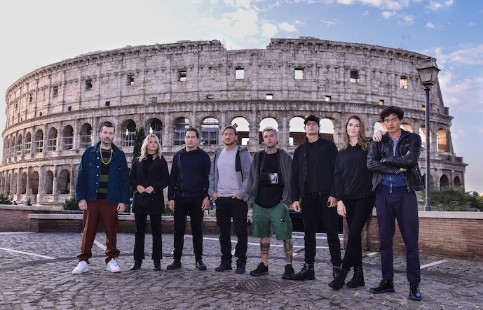Celebrity Hunted – Caccia all’Uomo: ecco il cast. Ci sono anche Totti, Fedez e Claudio Santamaria