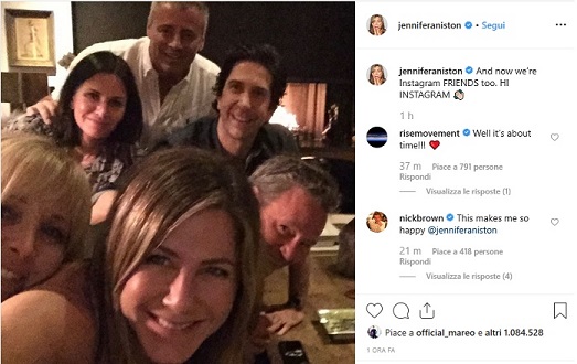 Friends: Jennifer Aniston posta la foto reunion del cast