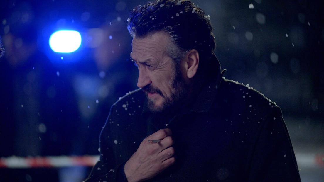 Rocco Schiavone 3: torna lo scomodo vicequestore, e non lo «trasferiscono» su Rai 1