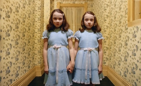 Programmi TV di stasera, giovedì 31 ottobre 2019. Su Italia1 Halloween con l’extended edition di «Shining»