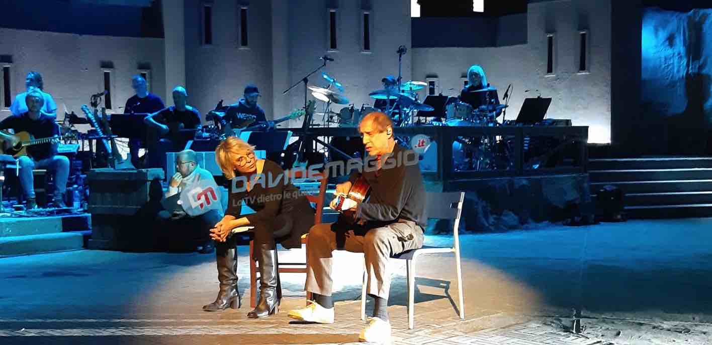 Maria De Filippi ospite da Adriano Celentano. Gli scatti in esclusiva delle prove – Foto