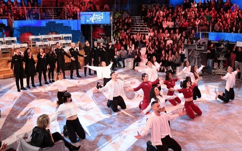 Amici 19, seconda puntata di sabato 23 novembre 2019: Skioffi, Valentin e Javier entrano nella scuola. Scontro tra Alessandra Celentano e Timor Steffens