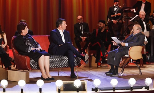 Matteo Renzi e Giorgia Meloni alla seconda puntata del Maurizio Costanzo Show