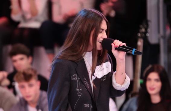 Amici 19, prima puntata di sabato 16 novembre 2019: tra gli ammessi Gaia Gozzi, seconda classificata a X Factor 10