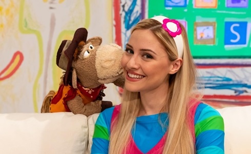 La Posta di YoYo: al via la nuova edizione con Carolina Benvenga, Lorenzo Branchetti e Lallo il Cavallo