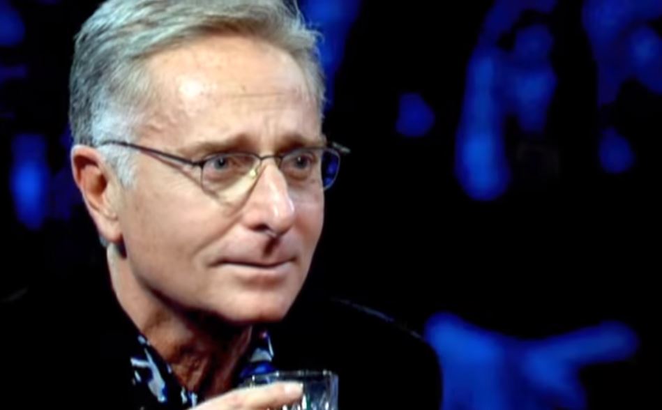 Paolo Bonolis e la frecciata a Celentano: «O fai il dibattito o fai il varietà»
