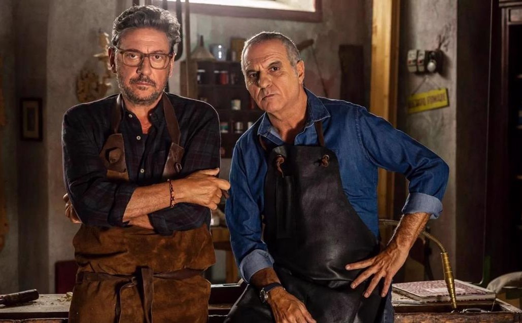 Ascolti TV | Domenica 24 novembre 2019. Pezzi Unici (20.2%) doppia La Caccia (10.1%). Fazio 9.4%-8.2%, Le Iene 12.5%. Settimana Ventura 4.4%