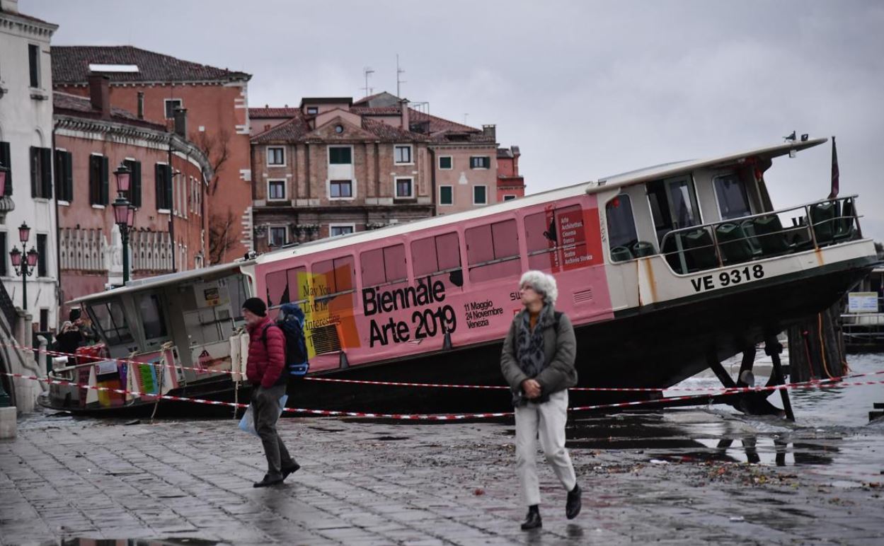 Programmi TV di stasera, mercoledì 13 novembre 2019. Su Rete4 Speciale Tg4 – Venezia in ginocchio