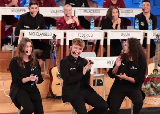 Amici 19, quarta puntata di sabato 7 dicembre 2019: Nyv ‘conquista’ la finale di Tú sí que vales