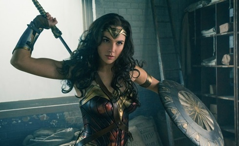 Programmi TV di stasera, martedì 3 dicembre 2019. Su Canale5 in 1^Tv «Wonder Woman»