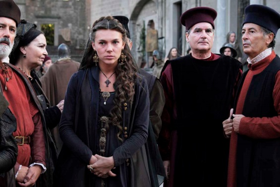 Ascolti TV | Lunedì 2 dicembre 2019. I Medici ripartono dal 19%, D’Urso 14.4%. Il 20 all’1.9% con il Pallone d’Oro