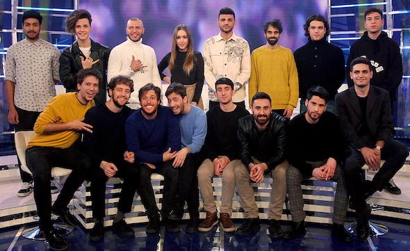 Sanremo Giovani: Amadeus conduce la serata finale della sfida tra le nuove proposte