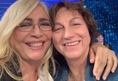 Domenica In, sfumata l’esibizione di Gianna Nannini. Mara Venier è nera