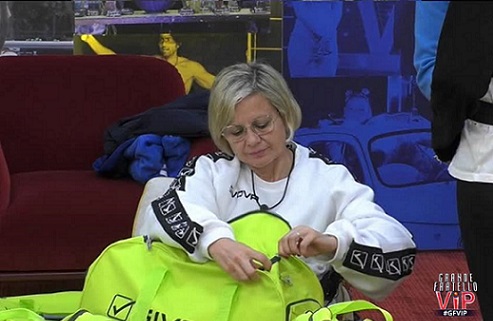 Grande Fratello Vip 2020, Antonella Elia vs Fedez e Ferragni: «Simpatici zero, patetici. Lui un babbuino» – Video