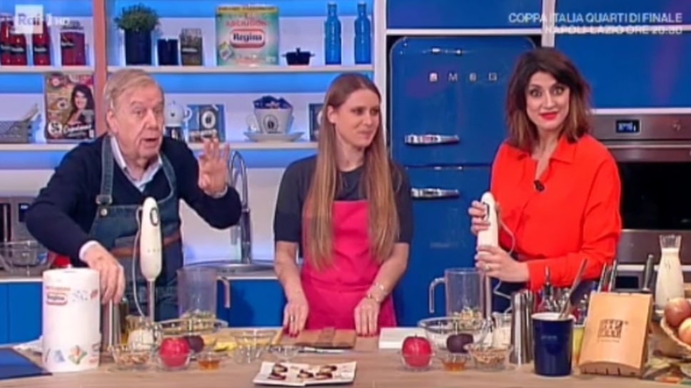 La Prova del Cuoco, Claudio Lippi: «A differenza dell’amico Amadeus, io le donne le faccio andare avanti, non dietro» – Video