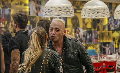 Grande Fratello Vip 2020, Salvo non si frena e sulla Di Benedetto: «Deve rimanere solo la pelle»