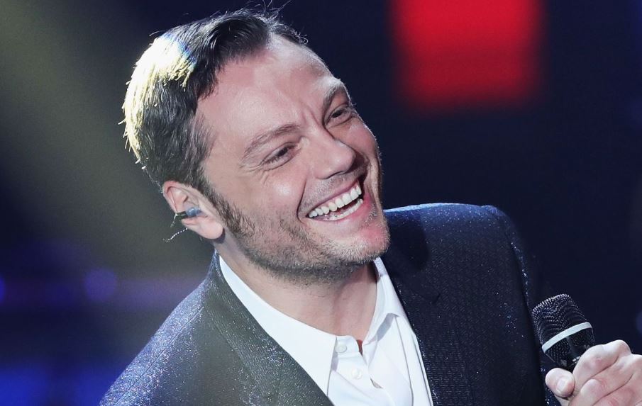 Sanremo 2020, Tiziano Ferro: «Canterò Mia Martini e Modugno. Duetto con Ranieri» (Video)