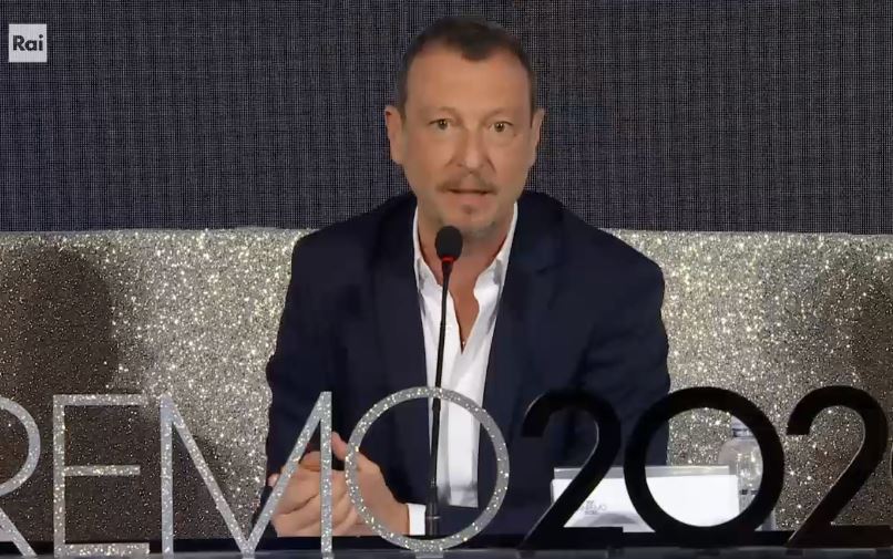 Sanremo 2020, conferenza stampa della terza serata. Amadeus: «Devo accelerare sulla gara. Benigni farà una cosa forte»
