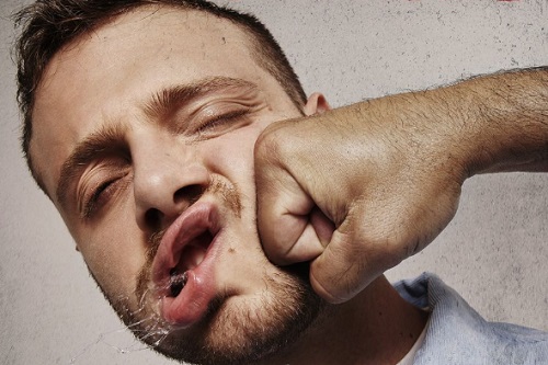 Sanremo 2020, testi canzoni: «Rosso di rabbia» di Anastasio