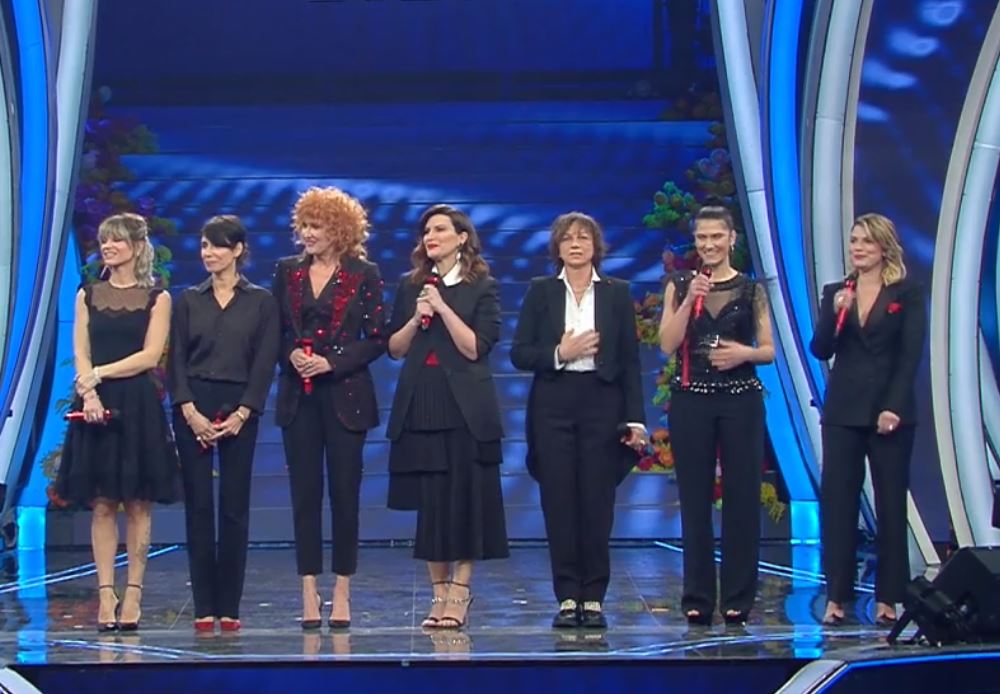 Sanremo 2020, sfilata di cantanti contro la violenza sulle donne. Ma senza musica