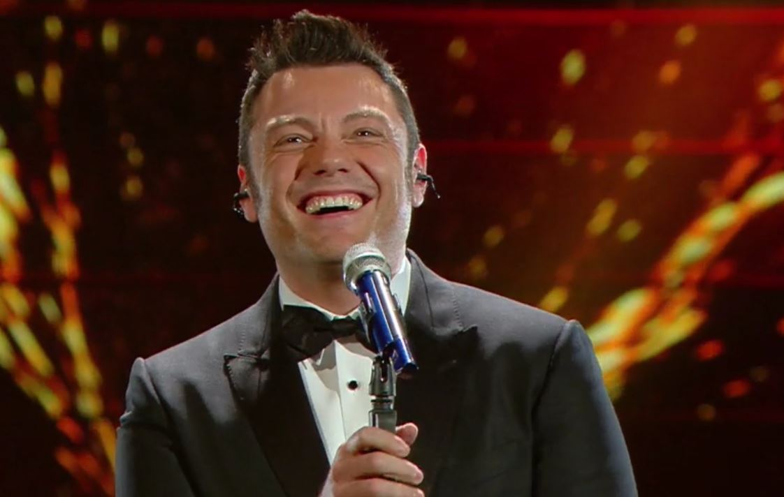 Sanremo 2020, Tiziano Ferro polemizza e raddoppia. E Fiorello muto