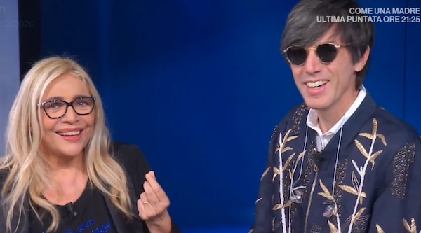 Domenica In, gaffe di Mara Venier: «Irene Grandi non era a Sanremo» – Video