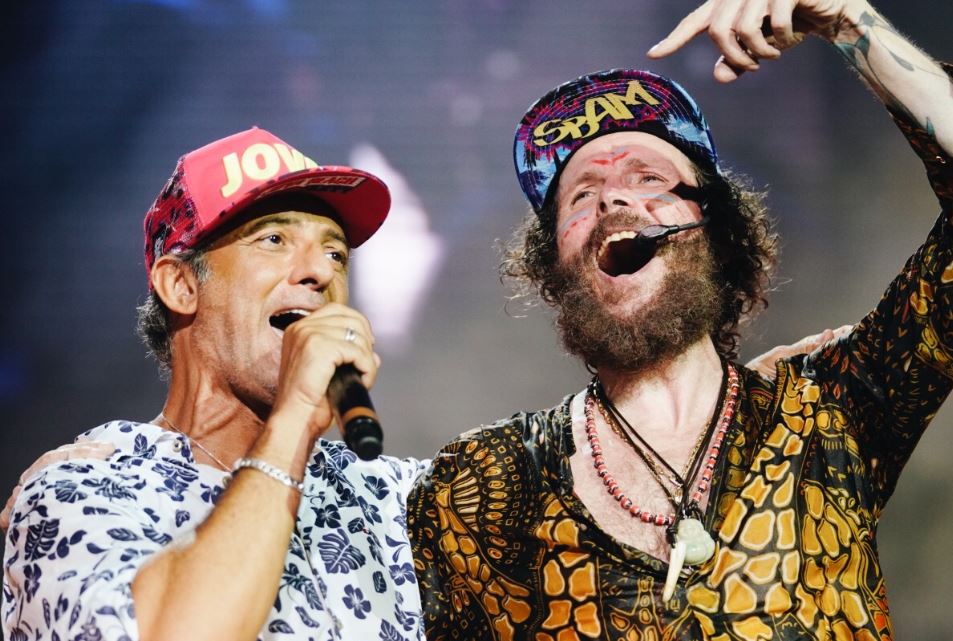 Sanremo 2021, Amadeus: «Lo faccio solo se ci saranno anche Jovanotti e Fiorello»