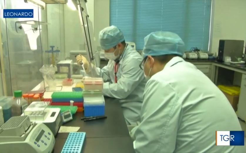 Coronavirus, l’autore del servizio della TgR Leonardo ci ha sbattuto il telefono in faccia: «per disposizioni aziendali non posso aggiungere nulla». Manco in Cina!
