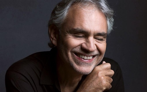 Un Nuovo Giorno – Andrea Bocelli Live: su Rai 1 il “meglio” dei concerti del tenore per raccogliere fondi per l’educazione digitale