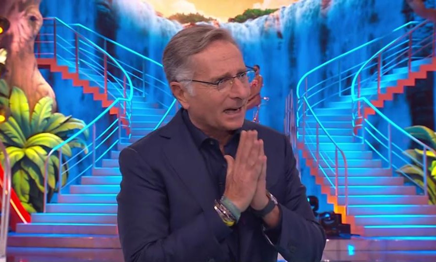 Ascolti TV | Sabato 4 aprile 2020. Bonolis cresce (19.3%), Fiorello deve accontentarsi del 13.8%