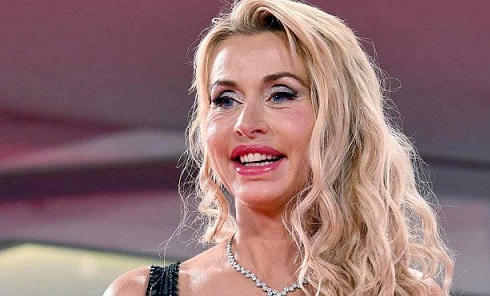 Valeria Marini è il nuovo Presidente della Repubblica!