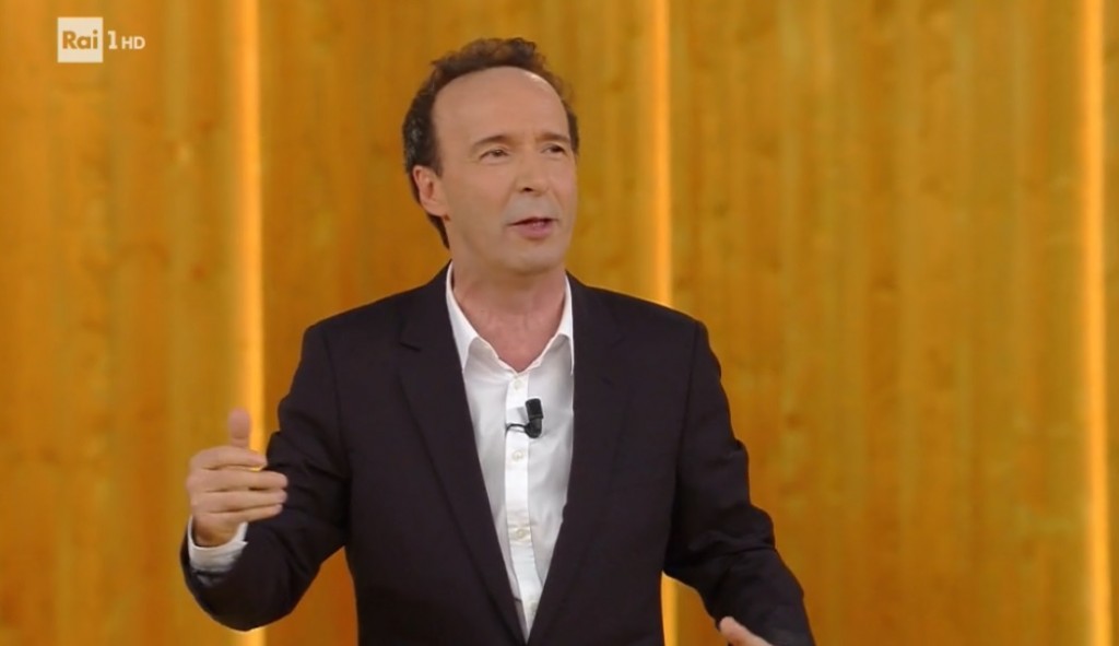 Ascolti TV | Sabato 9 maggio 2020. Benigni (14.2%) nulla può contro Ciao Darwin (22.2%)