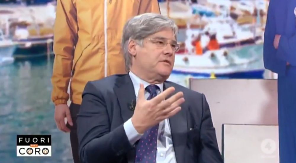 Coronavirus, vietata la respirazione bocca a bocca sulle spiagge. Del Debbio: «Uno può essere una testa di ca**o, però non oltre un certo limite!» – Video