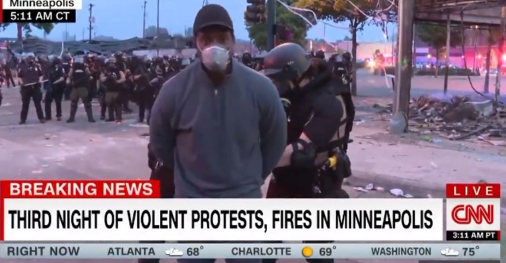Proteste a Minneapolis, giornalista della CNN arrestato. Poi le scuse del governatore e il rilascio – Video