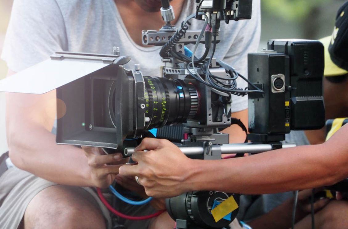 Tv e cinema: siglato il protocollo sanitario per la ripartenza delle produzioni. Ecco le norme