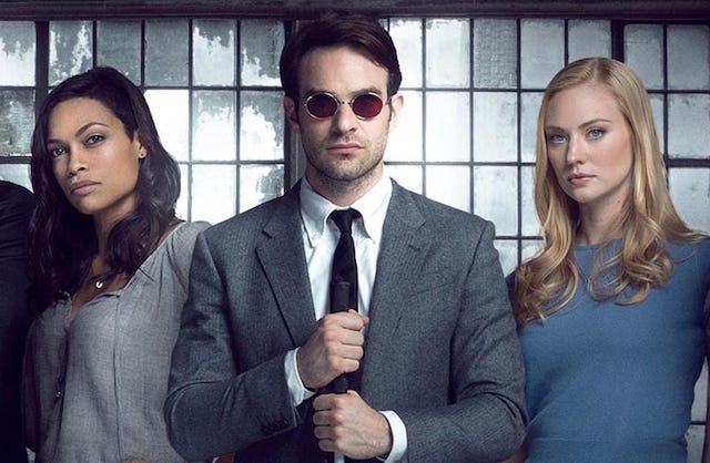 Programmi TV di stasera, lunedì 15 giugno 2020. Su Rai4 inizia «Daredevil»