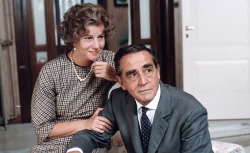 Programmi TV di stasera, lunedì 29 giugno 2020. Su La7 il film di Ettore Scola «La Famiglia»