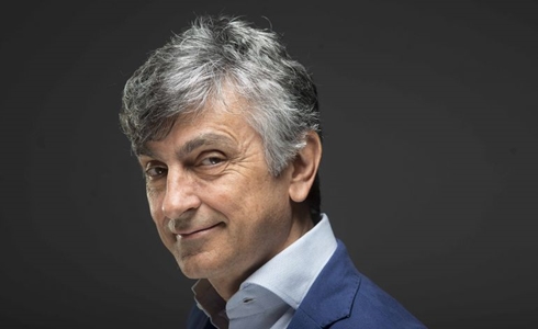 Programmi TV di stasera, martedì 2 giugno 2020. Su Rai2 Vincenzo Salemme in «Prima di lunedì»