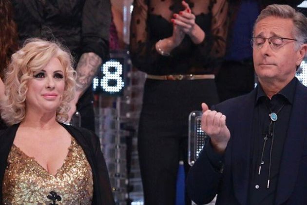 Ascolti TV | Lunedì 15 giugno 2020. Vince Il Giovane Montalbano (23.44%), Ciao Darwin cala (14.23%). Porro (6.45%) batte Merlino (3.64%). Su Rai4 Daredevil 1.4%, su Rai Storia Fialdini 0.4%