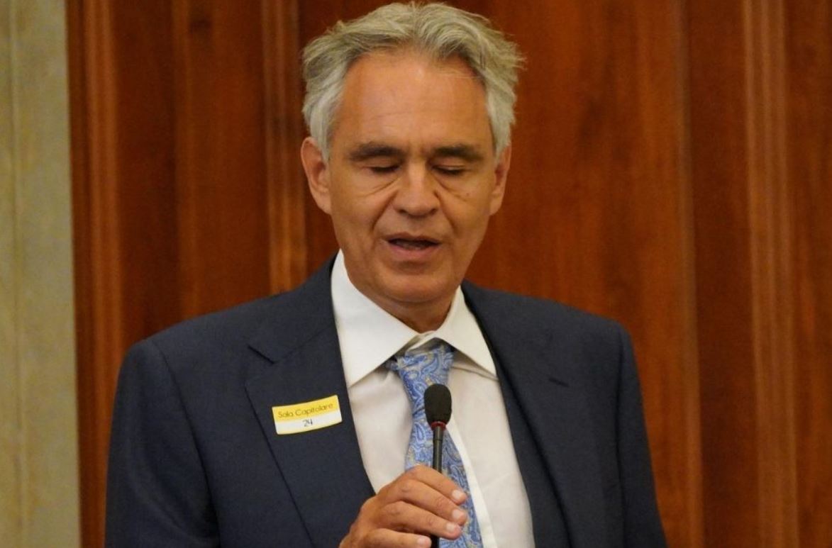 Andrea Bocelli: “Mi sono sentito umiliato e offeso quando mi è stato vietato di uscire di casa. E ho disobbedito in certi casi”