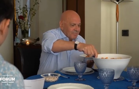 Forum: tra le repliche delle repliche, spuntano le pillole