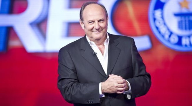 Programmi TV di stasera, martedì 21 luglio 2020. Canale 5 ripropone «Lo Show dei Record»